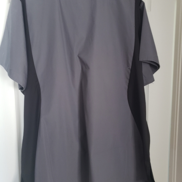 Scrub set - Picture 2 of 3